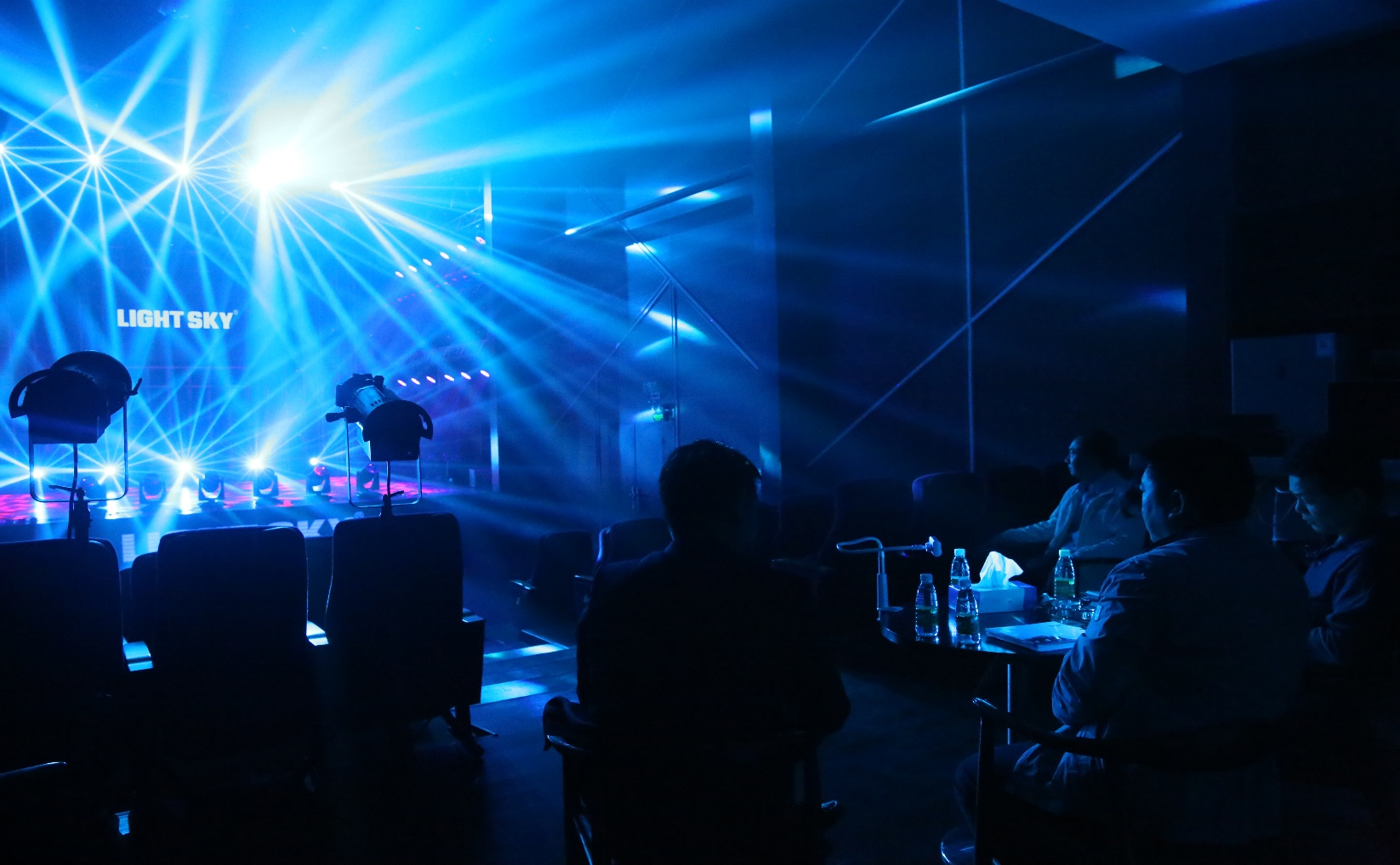Business How Choose A Stage Lighting Equipment Supplier - Sky